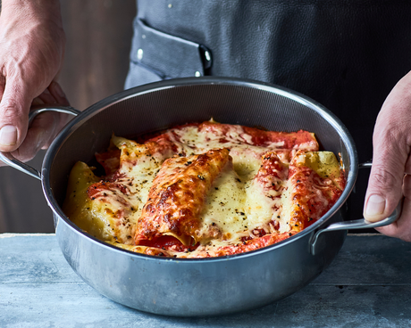 Cannelloni met mozzarella, feta en tomaat
