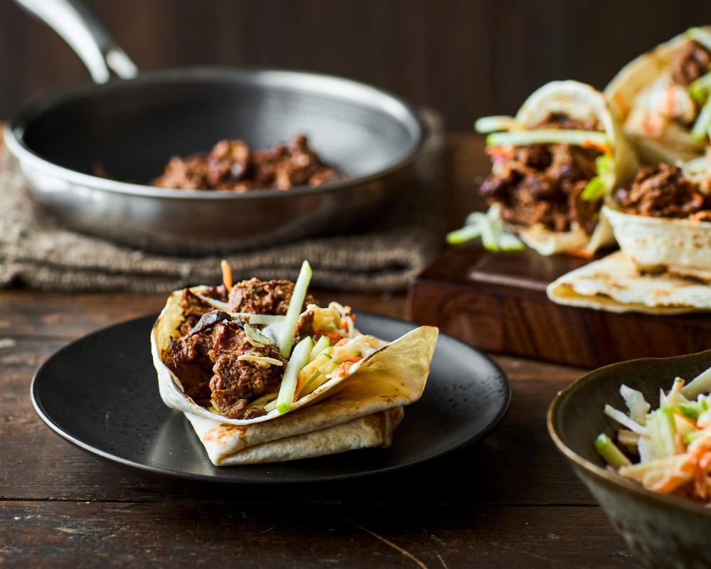 Pulled beef in tortilla’s met coleslaw en appel