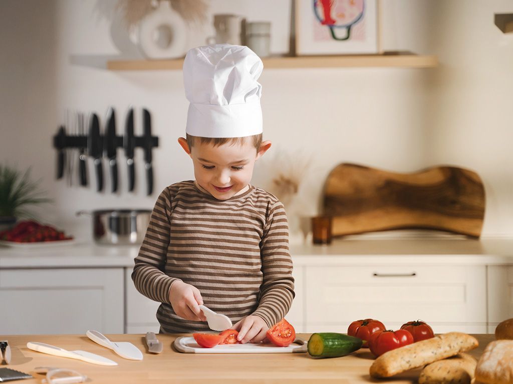 KIDS’ CHEF HAT - 2