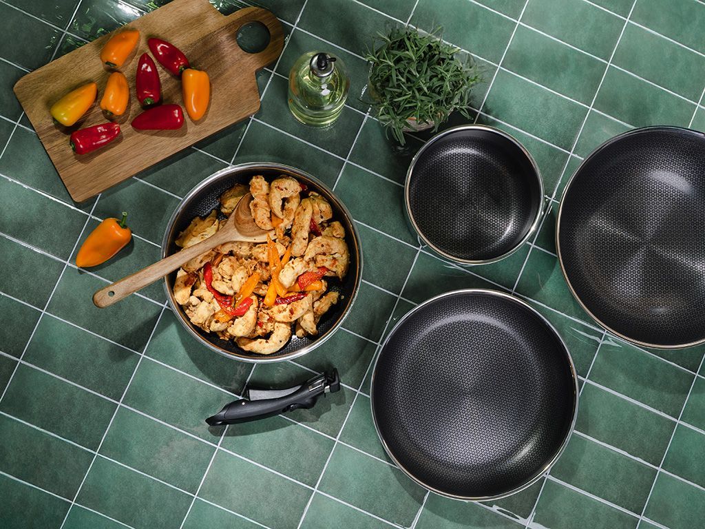 BAK PAN  MET AFNEEMBARE HANDGREEP SET 26CM - 6